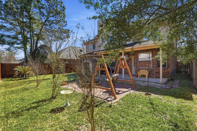 127 Sweet Leaf Grove Lane, Conroe, TX 77384