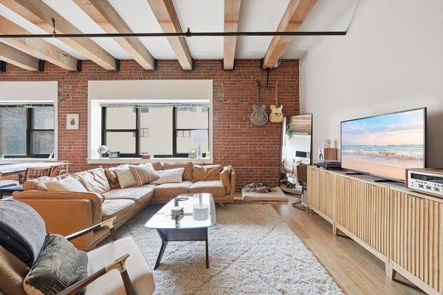 33 Sleeper 410, Boston, MA 02210