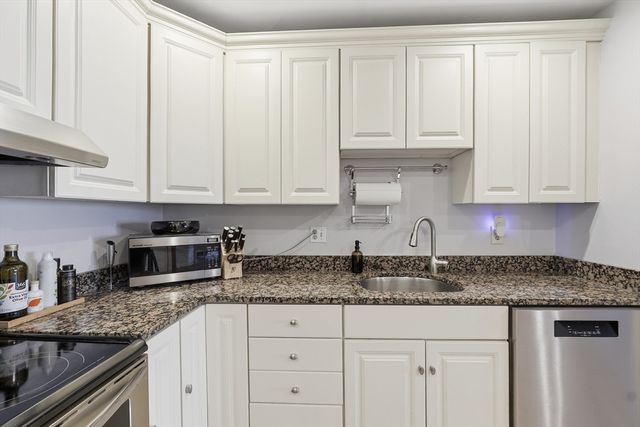 33 Sleeper 410, Boston, MA 02210