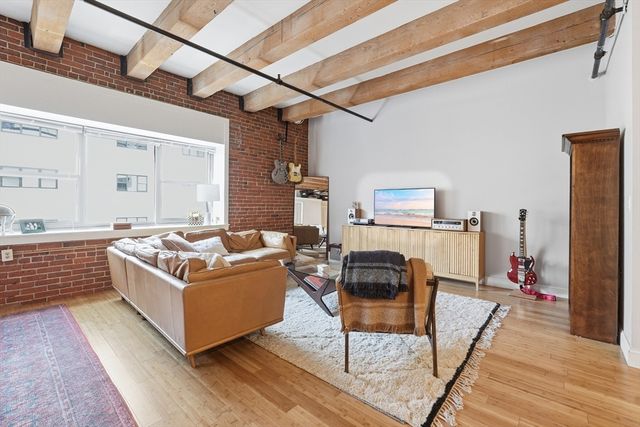 33 Sleeper 410, Boston, MA 02210