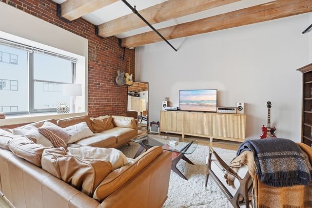 33 Sleeper 410, Boston, MA 02210