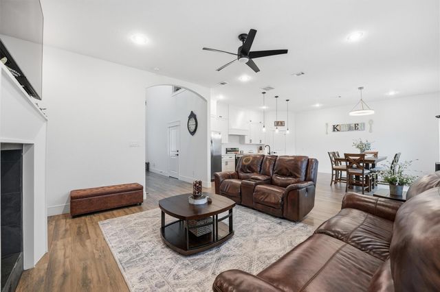 11037 Bois D Arc Street, La Porte, TX 77571