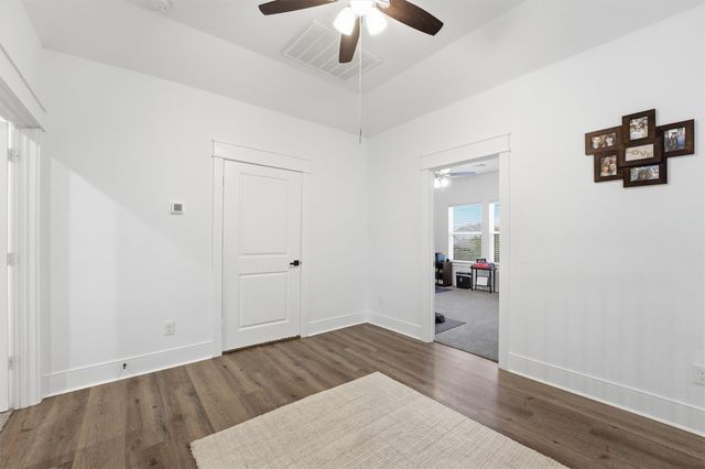 11037 Bois D Arc Street, La Porte, TX 77571