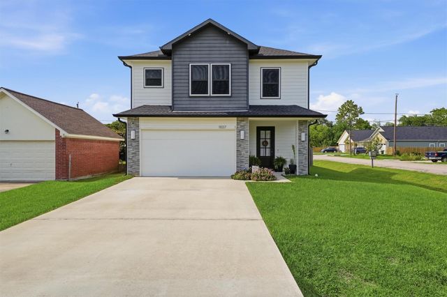 11037 Bois D Arc Street, La Porte, TX 77571