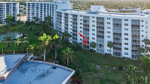 2731 NE 14th St Cswy 115, Pompano Beach, FL 33062