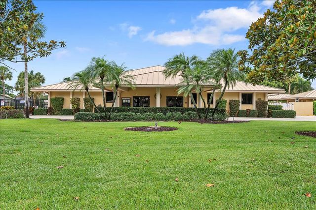 5715 Golden Eagle Circle, Palm Beach Gardens, FL 33418