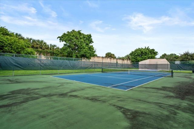 5715 Golden Eagle Circle, Palm Beach Gardens, FL 33418