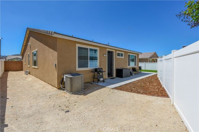 5274 Saloon, Hemet, CA 92545