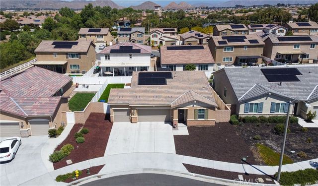 5274 Saloon, Hemet, CA 92545