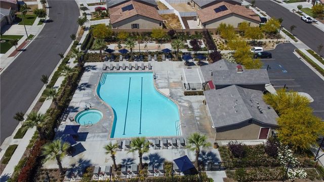 5274 Saloon, Hemet, CA 92545