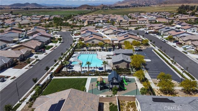 5274 Saloon, Hemet, CA 92545