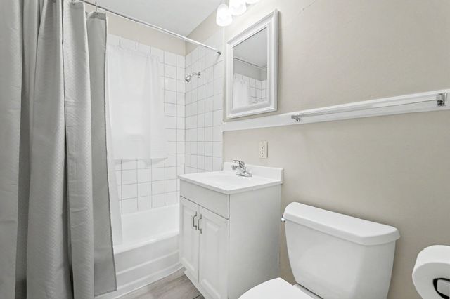 915 S Drury Ln, Wichita, KS 67207