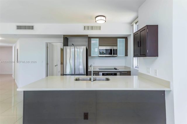 500 Brickell Avenue 401, Miami, FL 33131