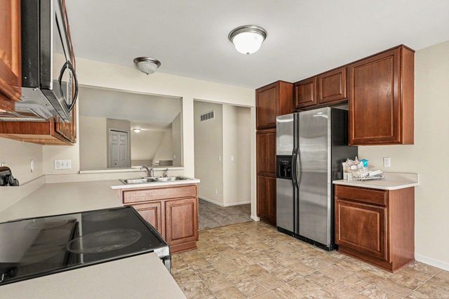 111 S Vista Drive, Auburn Hills, MI 48326