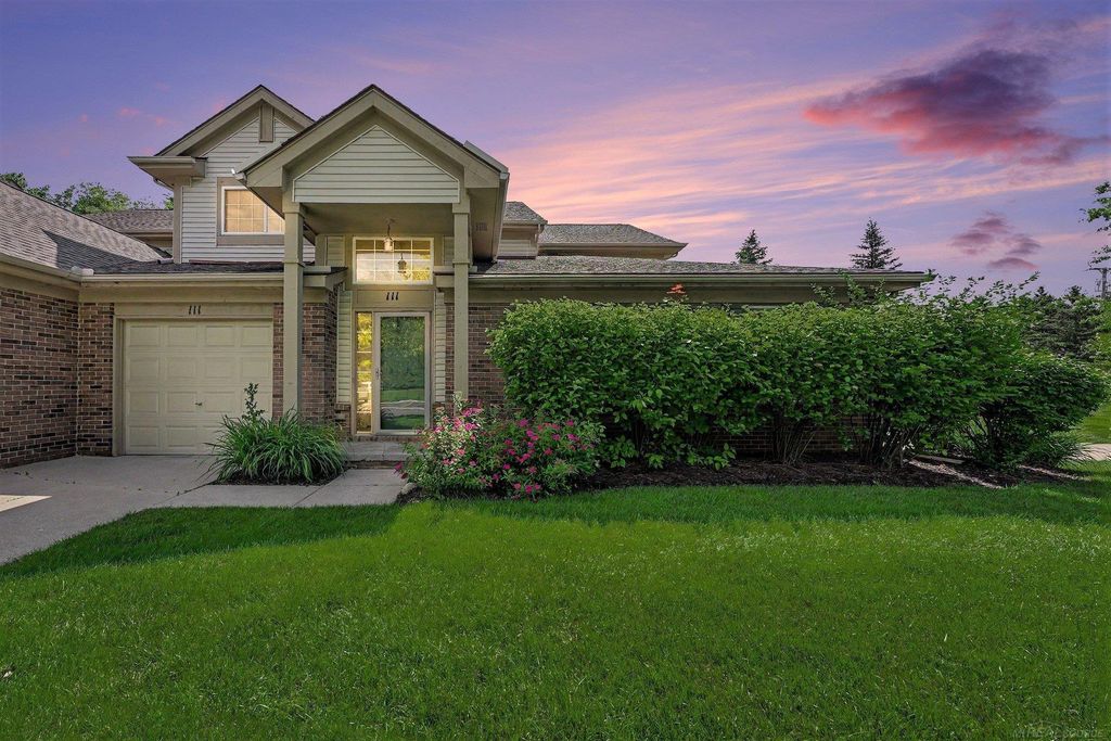 111 S Vista Drive, Auburn Hills, MI 48326