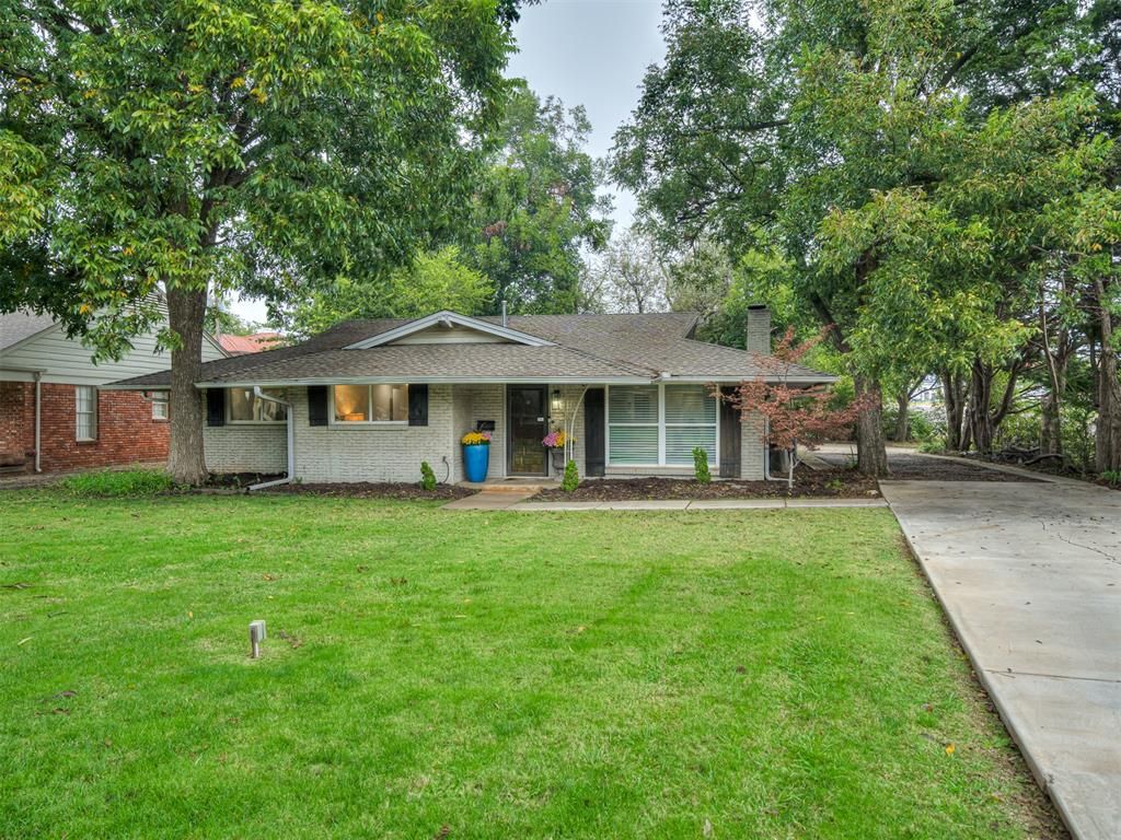 1101 Tedford Way, Nichols Hills, OK 73116