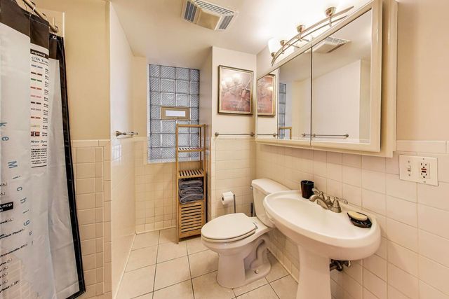 2745 W Lemoyne Street 2, Chicago, IL 60622