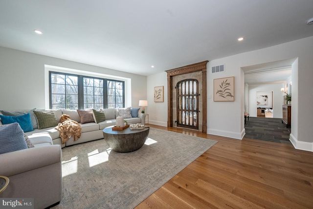 201 S SPRING MILL RD, Villanova, PA 19085