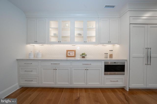 201 S SPRING MILL RD, Villanova, PA 19085