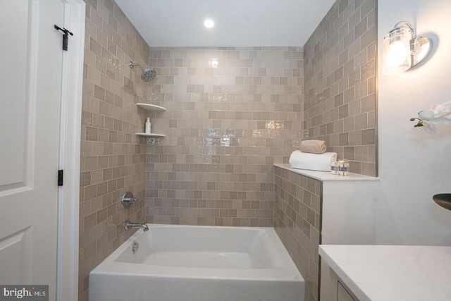 201 S SPRING MILL RD, Villanova, PA 19085