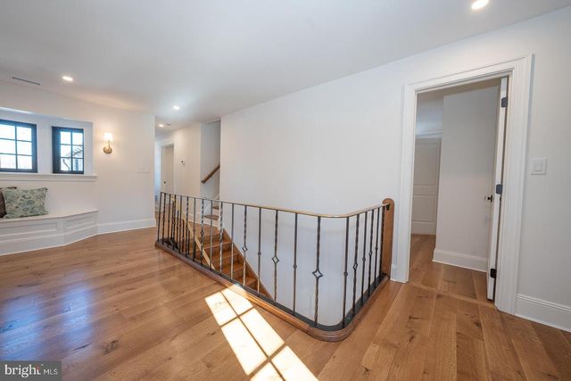 201 S SPRING MILL RD, Villanova, PA 19085