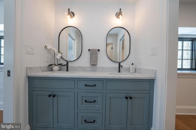 201 S SPRING MILL RD, Villanova, PA 19085