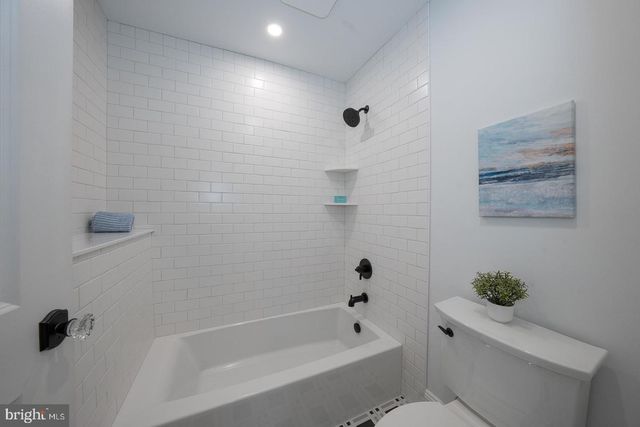 201 S SPRING MILL RD, Villanova, PA 19085