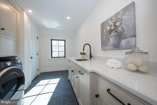 201 S SPRING MILL RD, Villanova, PA 19085