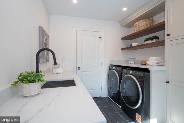 201 S SPRING MILL RD, Villanova, PA 19085