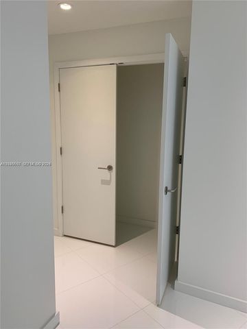 851 NE 1st Avenue 2702, Miami, FL 33132