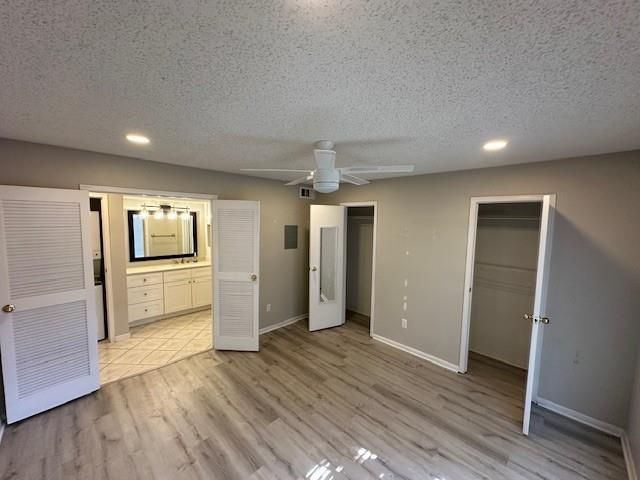 12550 Whittington Drive 903, Houston, TX 77077