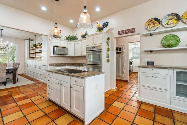 9510 Modesto Avenue NE, Albuquerque, NM 87122