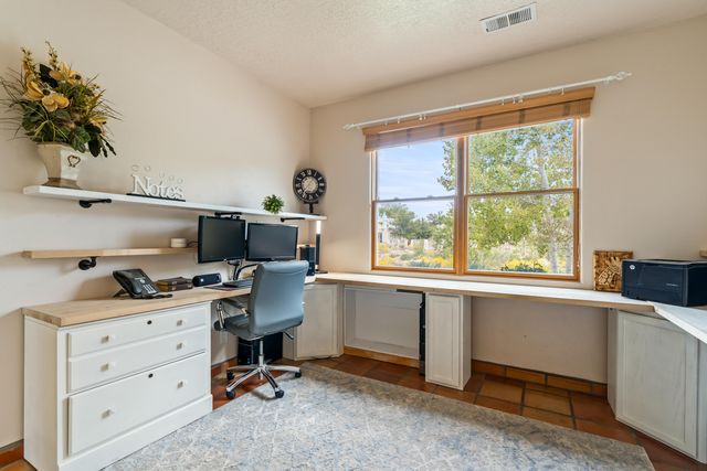 9510 Modesto Avenue NE, Albuquerque, NM 87122