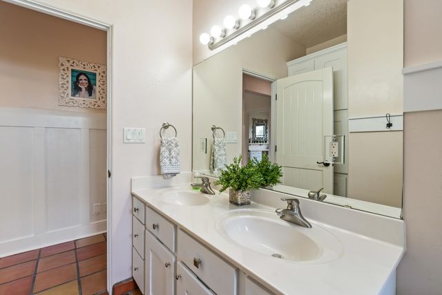 9510 Modesto Avenue NE, Albuquerque, NM 87122