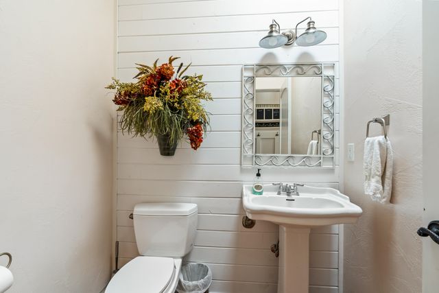 9510 Modesto Avenue NE, Albuquerque, NM 87122