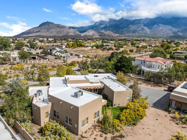 9510 Modesto Avenue NE, Albuquerque, NM 87122