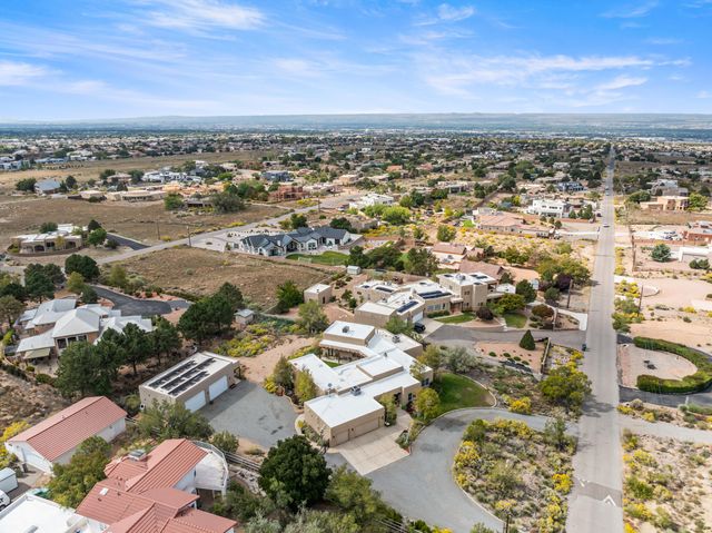 9510 Modesto Avenue NE, Albuquerque, NM 87122