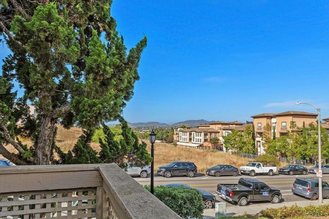740 Breeze Hill Road 223, Vista, CA 92081