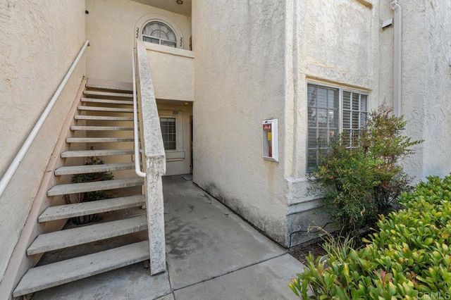 740 Breeze Hill Road 223, Vista, CA 92081
