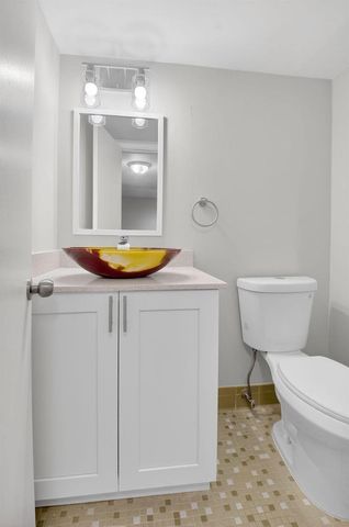 2213 NE 1st Court 204, Boynton Beach, FL 33435