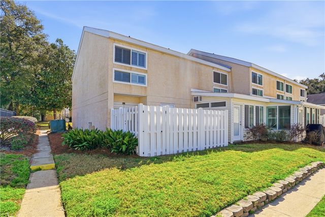 1000 Mallery Street Ext J77, St Simons Island, GA 31522