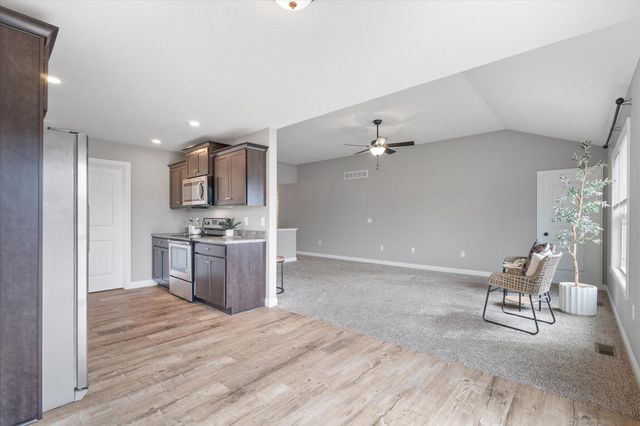 5506 MURFREESBORO DR, Columbia, MO 65201