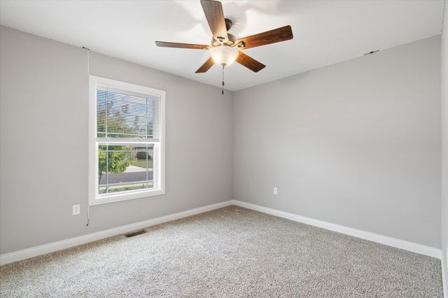 5506 MURFREESBORO DR, Columbia, MO 65201