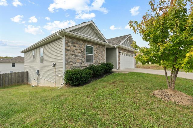 5506 MURFREESBORO DR, Columbia, MO 65201
