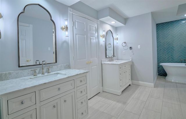 13127 Paradise Valley Drive, Houston, TX 77069
