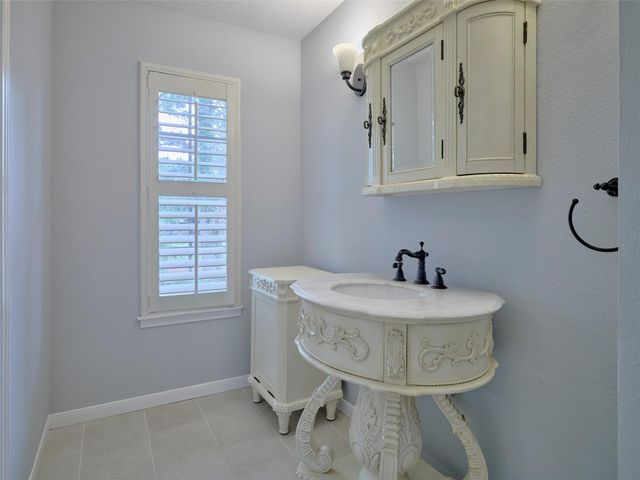 13127 Paradise Valley Drive, Houston, TX 77069