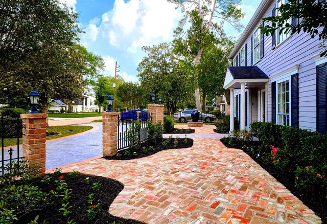 13127 Paradise Valley Drive, Houston, TX 77069