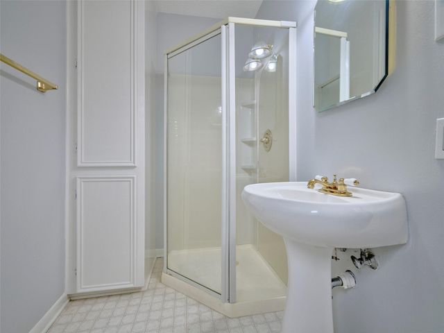 13127 Paradise Valley Drive, Houston, TX 77069