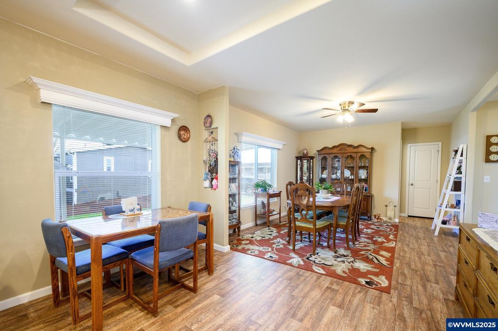 Image 16 of property listing at 4155 NE THREE MILE Ln 85, Mcminnville, OR 97128