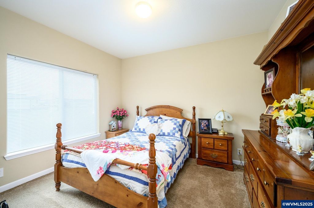 Image 22 of property listing at 4155 NE THREE MILE Ln 85, Mcminnville, OR 97128